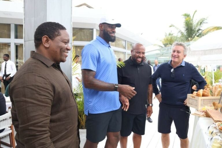 LeBron James escolhe Angola para a primeira visita à África