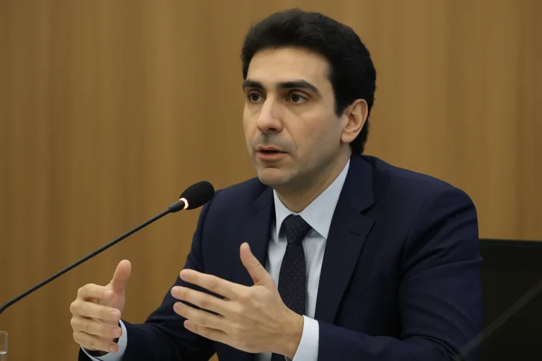 Banco Central vê oferta de crédito 'agressiva' e avalia medidas para evitar superendividamento