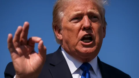 China acusa ‘forças hostis’ de explorar IA para desinformação após Trump dizer que lidera corrida tecnológica