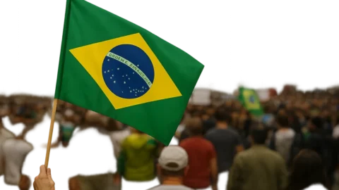 Coordenador da Secom compartilha e estimula boato sobre Nossa Senhora Aparecida