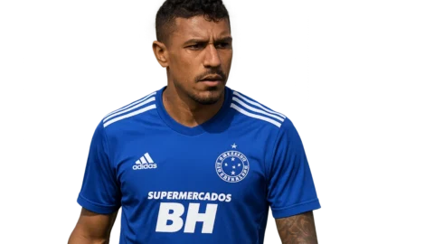 Cruzeiro confirma negociações por Paulinho, mas esbarra em obstáculo e reavalia estratégia