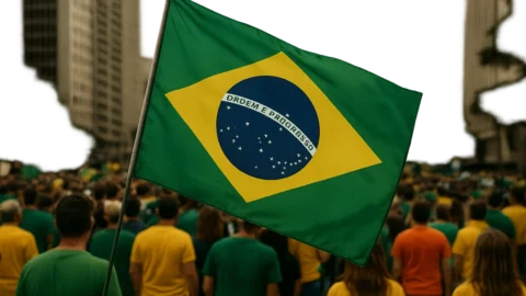 Fake sobre Flávio e Nossa Senhora Aparecida se torna 3º maior tema político nas redes sociais