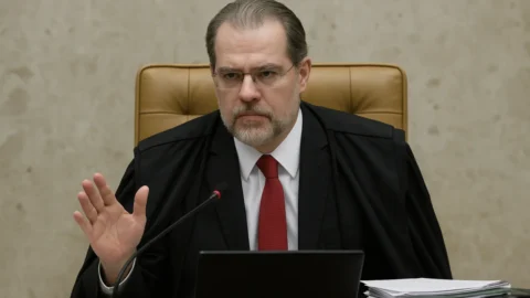 Toffoli vota pela inelegibilidade de Dr. Furlan; julgamento do TSE é suspenso após pedido de vista de Mendonça