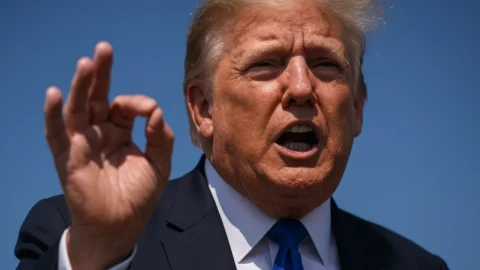 Trump acusa ‘conspiração’ por pedidos de pausa na IA e afirma que medida beneficiaria a China