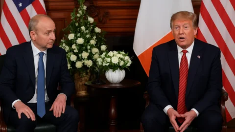 Trump diz que “forças negativas” exageram riscos da IA e defende ritmo acelerado para manter liderança sobre China
