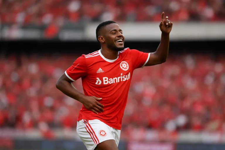 Walter dá a classificação ao Inter, celebra com dança à la Beyoncé e garante pés no chão