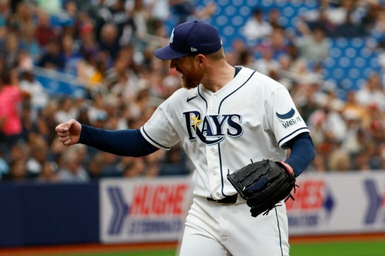 Atuação histórica de Drew Rasmussen e vitória do Tampa Bay Rays sobre o New York Yankees