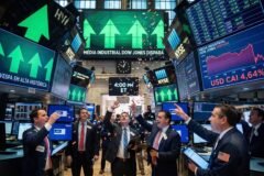 Bolsa dispara e dólar cai 4,64% com recordes históricos no Ibovespa e mercados globais em forte alta