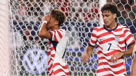 Cavan Sullivan faz história e se torna o jogador mais jovem a marcar pela seleção dos Estados Unidos em vitória impressionante sobre o México