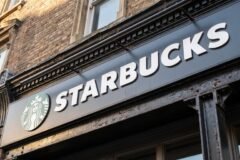 Consumidores processam a Starbucks nos Estados Unidos por propaganda enganosa envolvendo bebidas anunciadas como sem açucar