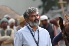 Diretor S.S. Rajamouli revela relação de amor e ódio com o streaming e reforça paixão pelo cinema em passagem pelo Brasil