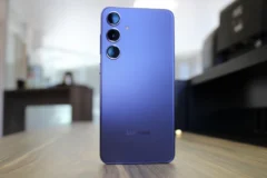 Donos de Galaxy S24, S25 e S26 relatam bateria viciada e descarga rápida após nova atualização da One UI da Samsung sem posicionamento oficial