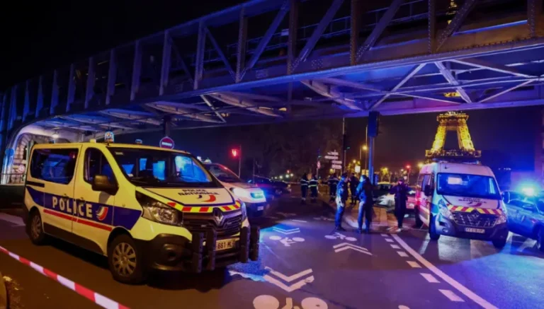 Governo francês classifica ataque com morte perto de Paris como ato terrorista e investiga motivação do atirador