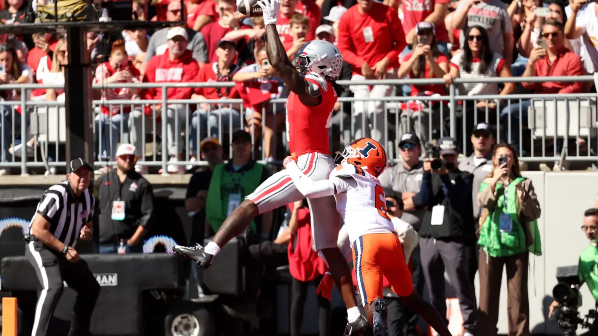 Jeremiah Smith bate recordes históricos no Ohio State e brilha como favorito absoluto ao Heisman Trophy após vitória sobre Iowa