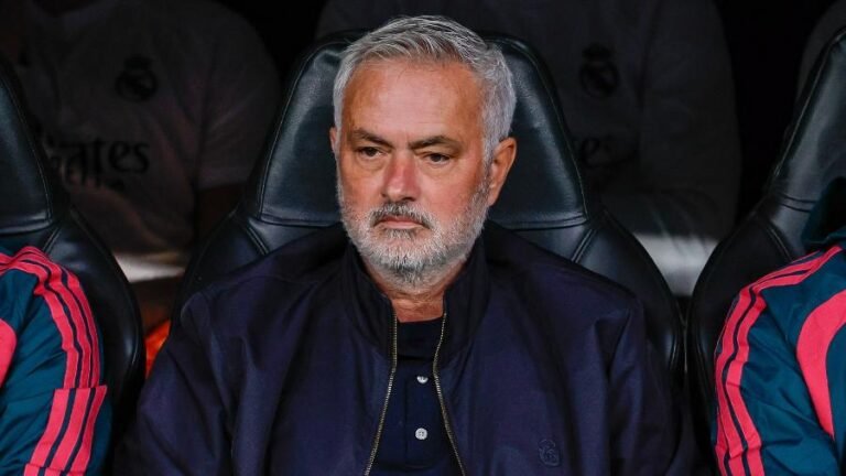 José Mourinho revela conversa com substituto de Courtois antes do El Clásico e detona arbitragem após vitória do Real Madrid