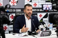 Pedrinho detona Baptista, chama de covardia possível jogo do Vasco fora do país pela Sul-Americana e garante que um jogo não estraga o gramado do Maracanã