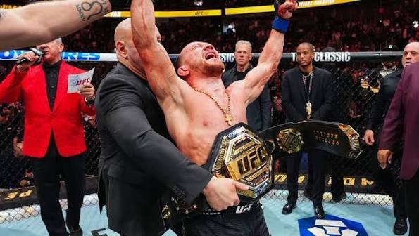 Petr Yan vence Merab Dvalishvili em Abu Dhabi no UFC 333, mantém o cinturão peso-galo e coroa trilogia histórica em luta insana