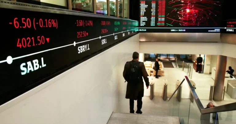Petróleo em alta e tensão no Oriente Médio fazem bolsas da Europa fecharem a semana em baixa com forte impacto negativo no setor de luxo