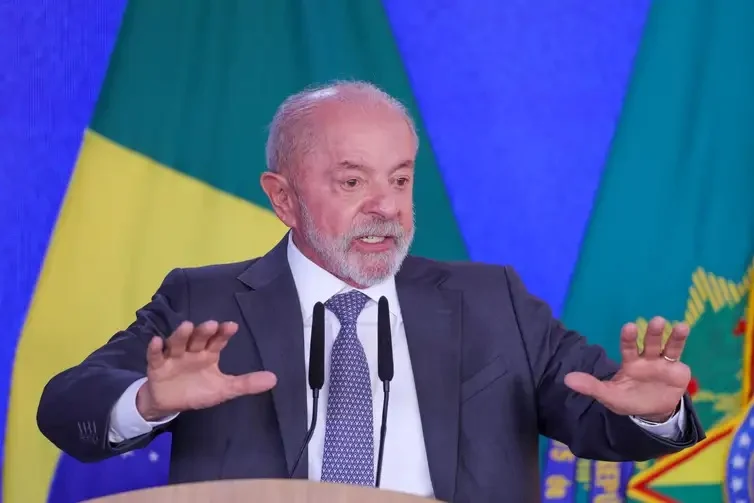 Presidente eleito enfrenta dívida crescente e risco de colapso na máquina pública com despesas bilionárias em juros