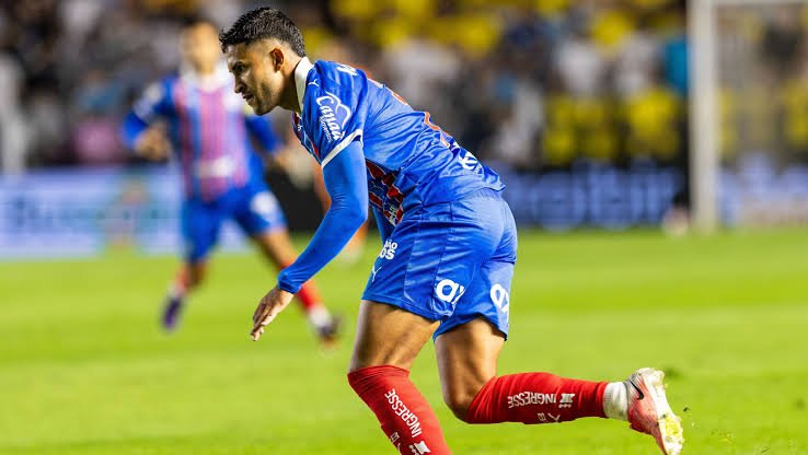 Rodrigo Nestor detona Neymar após confusão em jogo do Campeonato Brasileiro, afirmando que o craque falhou muito como pessoa e desrespeitou o Bahia