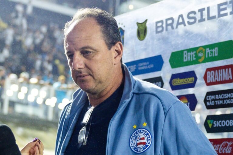 Rogério Ceni abre o jogo sobre empurrão de Neymar e expulsão do astro após confusão em campo no Campeonato Brasileiro
