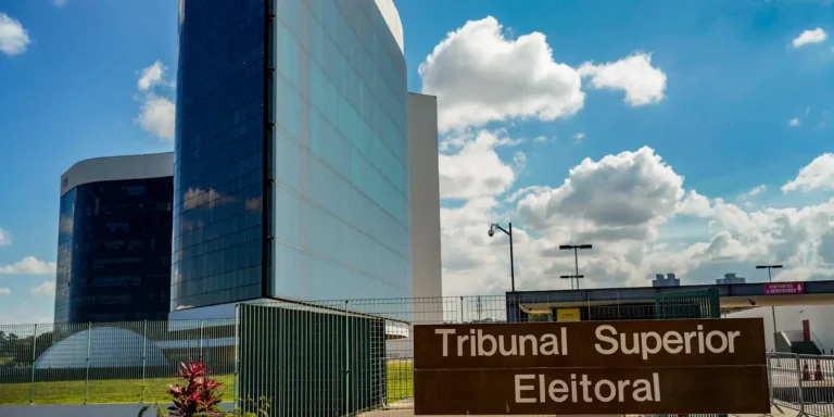 Tribunal Superior Eleitoral (TSE) intensifica estratégias urgentes para reduzir a alta taxa de abstenção no segundo turno