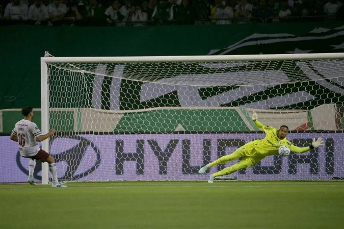 Verdão na final! Carlos Miguel brilha na disputa de pênaltis, Palmeiras bate o Fluminense e busca mais um título da Copa Libertadores