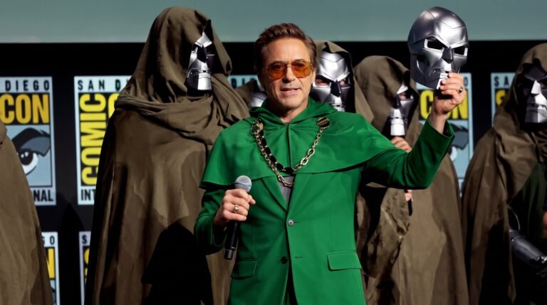 Vingadores Doutor Destino revela conexão surpreendente com Tony Stark e detalhe oculto de Ultimato que explica o rosto do vilão e agita os fãs da Marvel