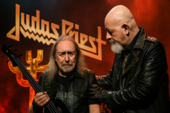 Capa horizontal 16:9 sem textos, judas priest anuncia aposentadoria: Ian Hill deixa a banda após 50 anos por saúde e artrite.