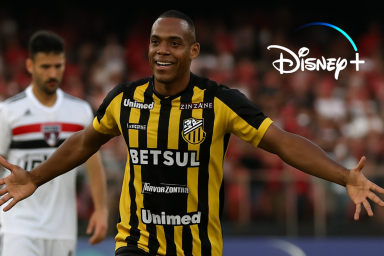 volta cima robson atacante: imagem de Robson em destaque, retorno vitorioso ao futebol, hoje brilhando no Novorizontino e agitando o Disney+