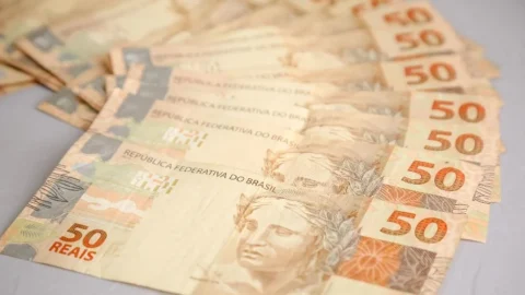 Aposta do Paraná acerta a Lotofácil e fatura bolada milionária enquanto milhares de apostadores celebram prêmios menores espalhados pelo Brasil